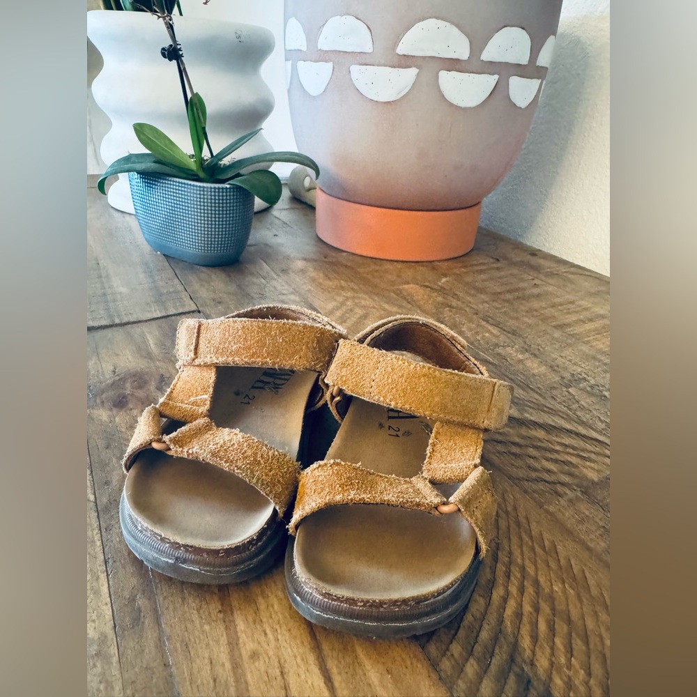 Zara Toddler Tan Sandals Sz 5.5